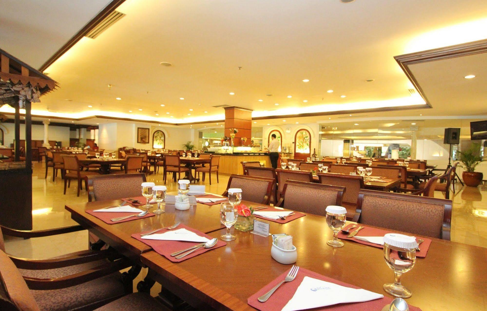 Hotel Bidakara Jakarta Exteriér fotografie