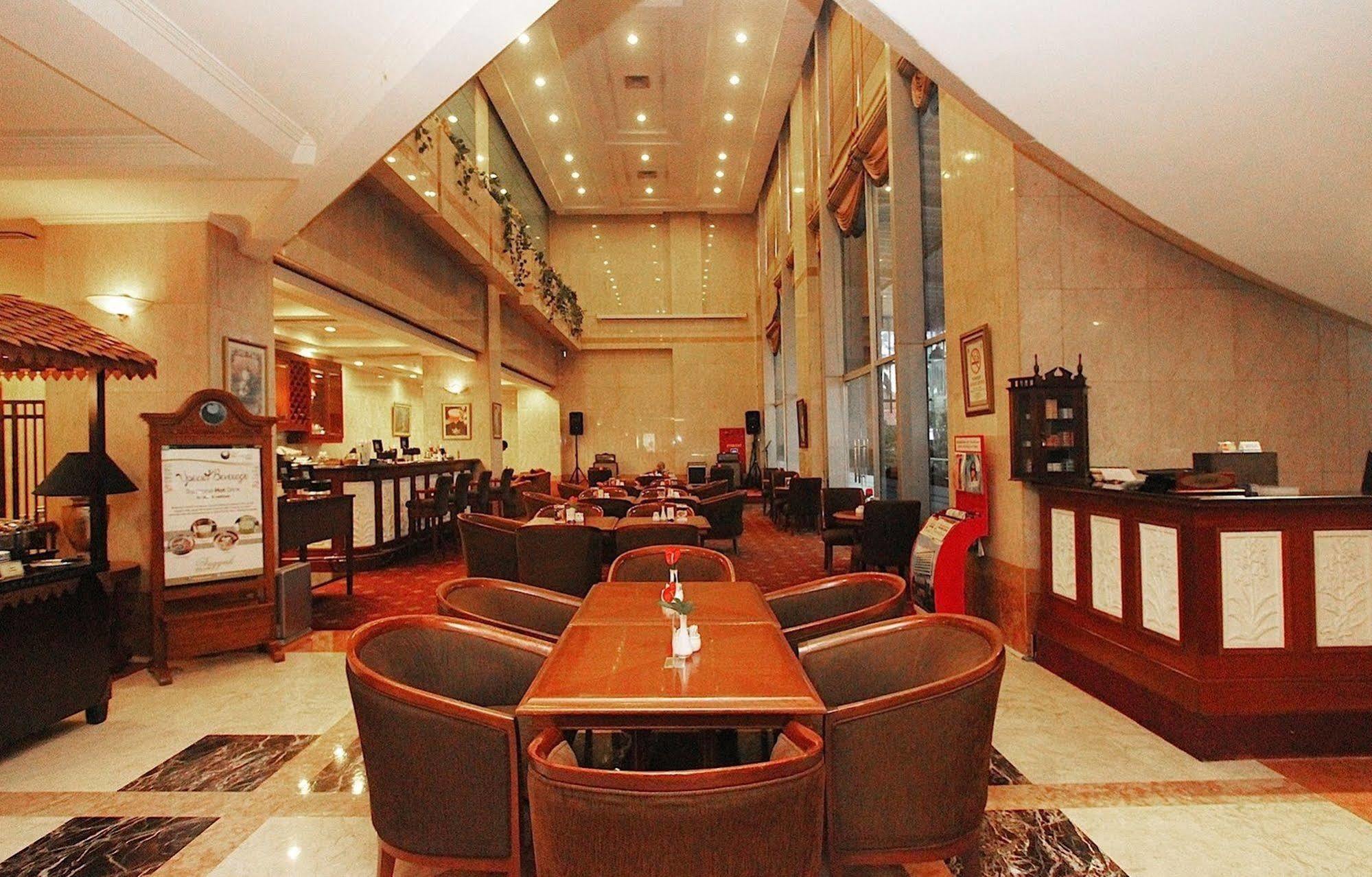 Hotel Bidakara Jakarta Exteriér fotografie